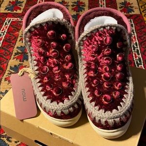 MOU Boots Ruby Velvet w/ velvet studs 38 NWT